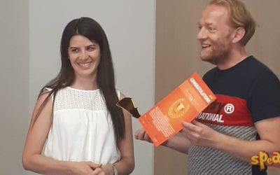 „Egy félig helyes angol mondat több siker, mintha meg sem szólalnék” [Hónap Diákja interjú: Eszter]